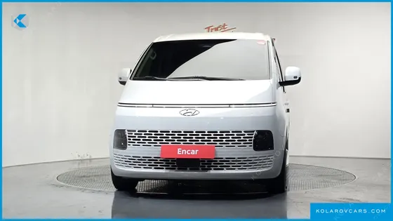 HYUNDAI STARIA CARGO 5-SEATER