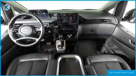 HYUNDAI STARIA CARGO 5-SEATER