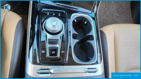 KIA CARNIVAL GASOLINE 7-SEATER SIGNATURE