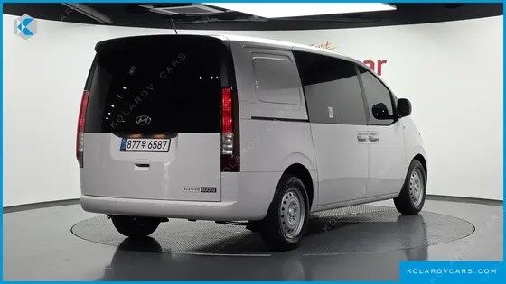HYUNDAI STARIA CARGO 5-SEATER
