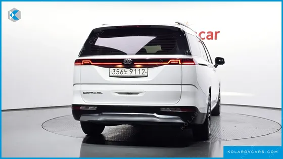 KIA CARNIVAL DIESEL 9-SEATER SIGNATURE