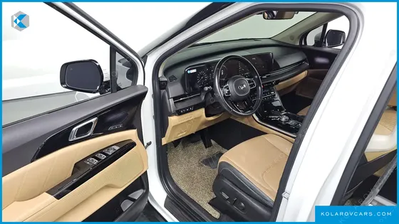 KIA CARNIVAL DIESEL 9-SEATER SIGNATURE