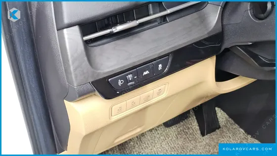 KIA CARNIVAL DIESEL 9-SEATER SIGNATURE