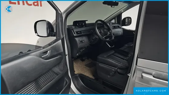 HYUNDAI STARIA CARGO 3-SEATER