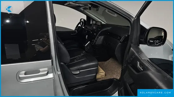 HYUNDAI STARIA CARGO 3-SEATER