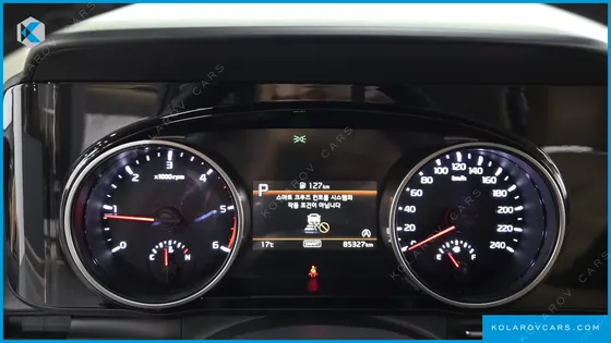 KIA CARNIVAL DIESEL 9-SEATER PRESTIGE