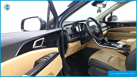 KIA CARNIVAL DIESEL 9-SEATER PRESTIGE