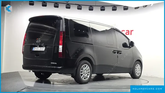 HYUNDAI STARIA CARGO 5-SEATER
