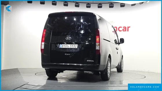 HYUNDAI STARIA CARGO 5-SEATER