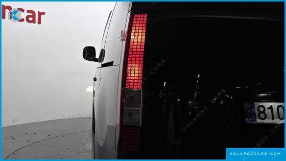 HYUNDAI STARIA CARGO 5-SEATER