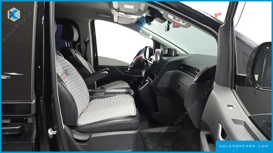 HYUNDAI STARIA CARGO 5-SEATER