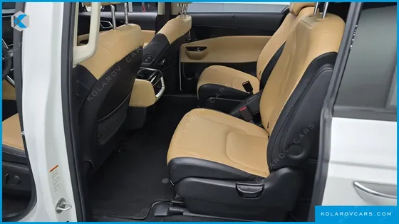 KIA CARNIVAL GASOLINE 9-SEATER NOBLESSE