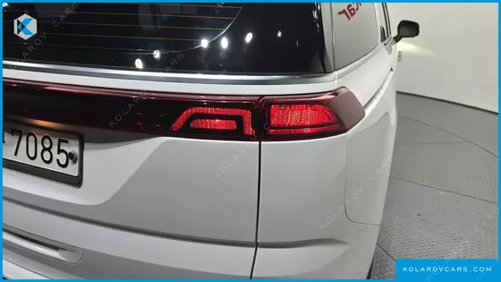 KIA CARNIVAL GASOLINE 9-SEATER NOBLESSE