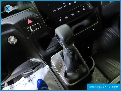 HYUNDAI STARIA L3.5 CARGO 5-SEATER