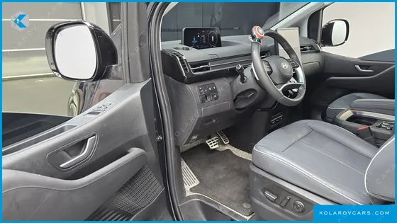 HYUNDAI STARIA HEV 1.6 LOUNGE 7-SEATER