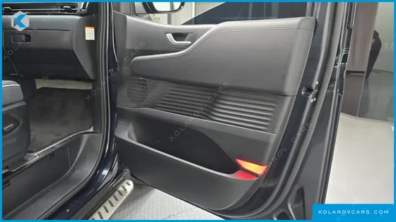 HYUNDAI STARIA HEV 1.6 LOUNGE 7-SEATER