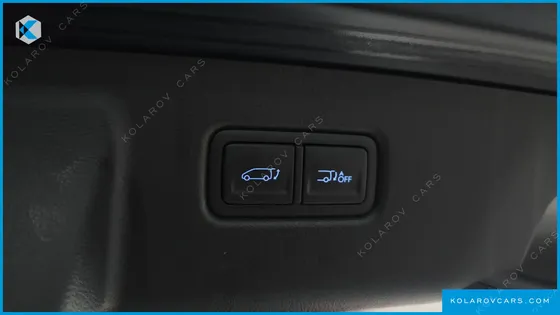 HYUNDAI STARIA HEV 1.6 LOUNGE 7-SEATER