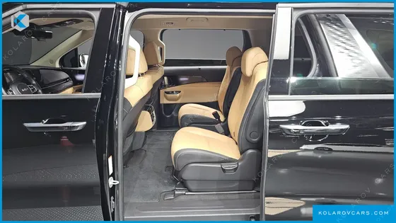 KIA CARNIVAL GASOLINE 9-SEATER SIGNATURE