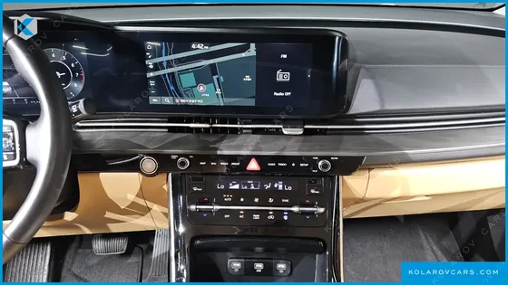 KIA CARNIVAL GASOLINE 9-SEATER SIGNATURE