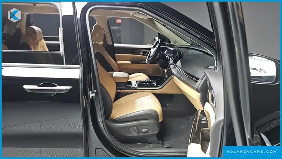 KIA CARNIVAL GASOLINE 9-SEATER SIGNATURE
