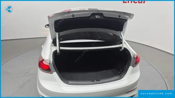 HYUNDAI ELANTRA (AVANTE) 1.6 GDI VALUE PLUS