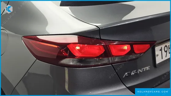 HYUNDAI ELANTRA (AVANTE) 1.6 GDI SMART