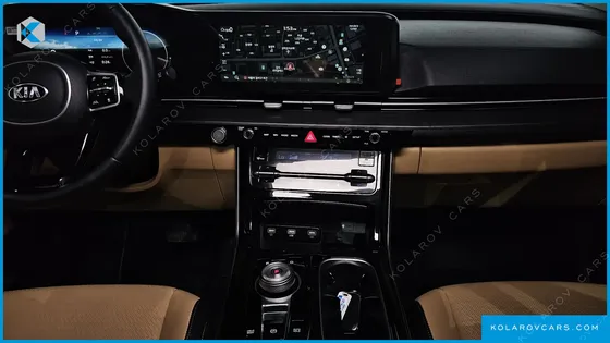 KIA CARNIVAL DIESEL 9-SEATER SIGNATURE