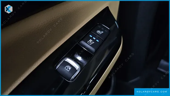 KIA CARNIVAL DIESEL 9-SEATER SIGNATURE