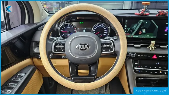KIA CARNIVAL DIESEL 9-SEATER NOBLESSE