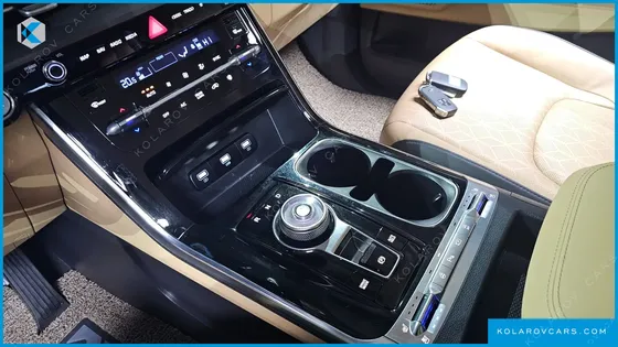 KIA CARNIVAL DIESEL 9-SEATER NOBLESSE
