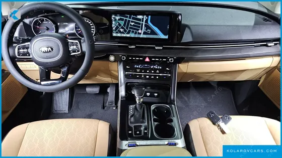 KIA CARNIVAL DIESEL 9-SEATER PRESTIGE