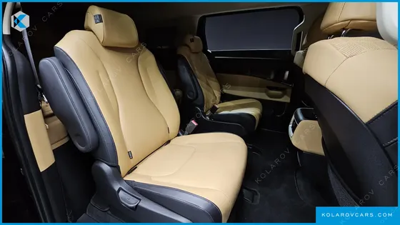 KIA CARNIVAL DIESEL 9-SEATER PRESTIGE