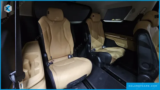 KIA CARNIVAL DIESEL 9-SEATER PRESTIGE