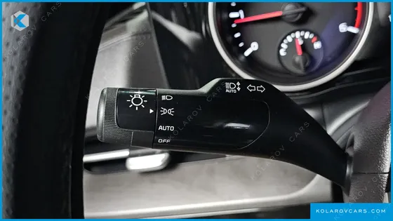 KIA CARNIVAL DIESEL 9-SEATER PRESTIGE