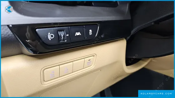 KIA CARNIVAL DIESEL 9-SEATER PRESTIGE