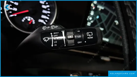 KIA CARNIVAL DIESEL 9-SEATER PRESTIGE