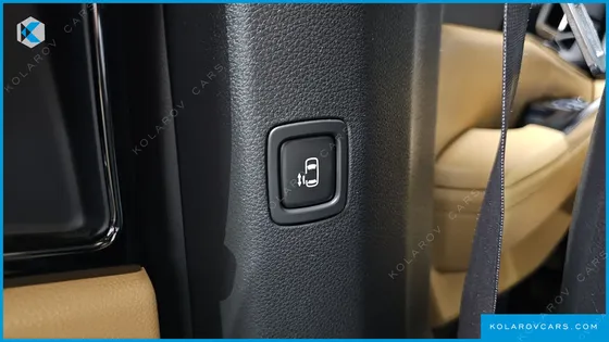 KIA CARNIVAL DIESEL 9-SEATER PRESTIGE