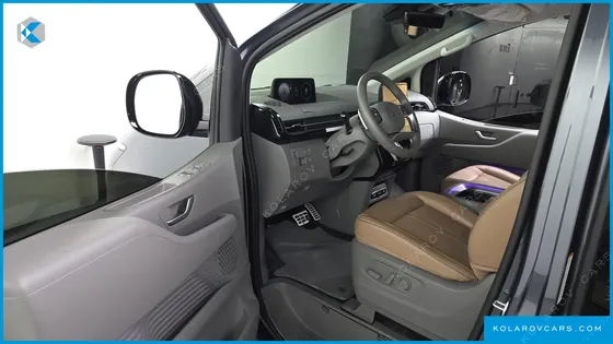 HYUNDAI STARIA L3.5 LOUNGE 9-SEATER