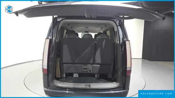 HYUNDAI STARIA L3.5 LOUNGE 9-SEATER