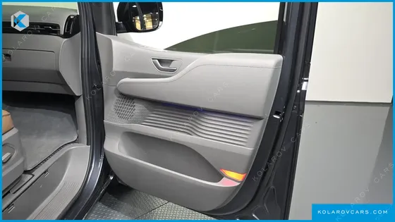 HYUNDAI STARIA L3.5 LOUNGE 9-SEATER