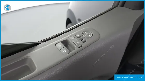 HYUNDAI STARIA L3.5 LOUNGE 9-SEATER