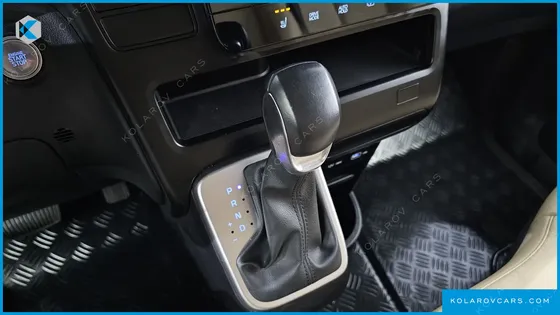 HYUNDAI STARIA TOURER 11-SEATER