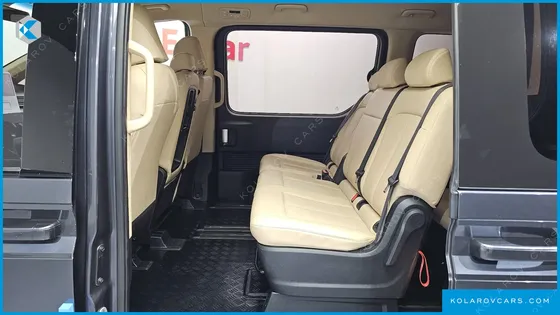 HYUNDAI STARIA TOURER 11-SEATER