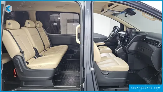 HYUNDAI STARIA TOURER 11-SEATER