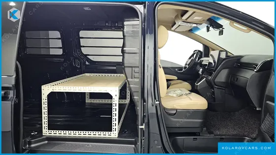 HYUNDAI STARIA L3.5 CARGO 3-SEATER