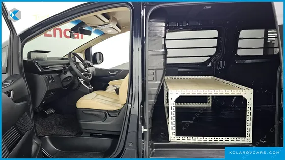HYUNDAI STARIA L3.5 CARGO 3-SEATER