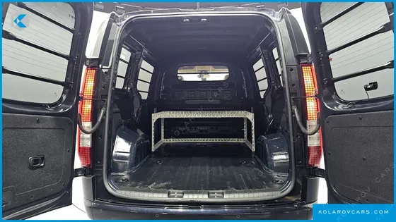 HYUNDAI STARIA L3.5 CARGO 3-SEATER