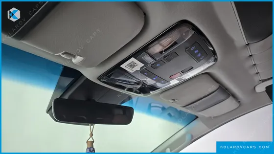 HYUNDAI STARIA 4WD LOUNGE 9-SEATER