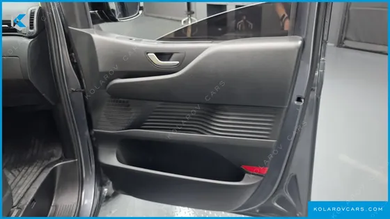 HYUNDAI STARIA CARGO 5-SEATER