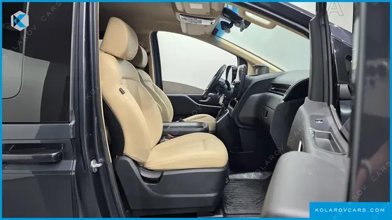 HYUNDAI STARIA CARGO 5-SEATER